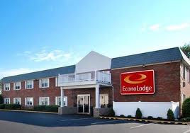 Econolodge Inn & Suites Airport BDL